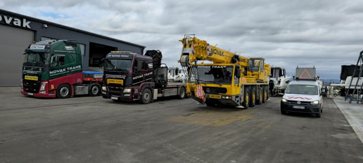 Why Professional Boat Transport Is Better Than Self-Transport