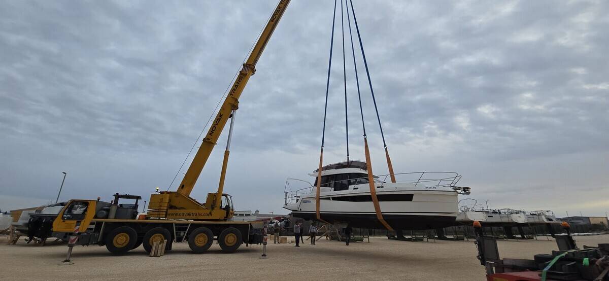 How International vessel road transport really works?