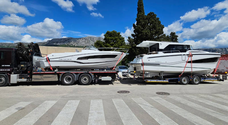 Yacht extraction to dry dock